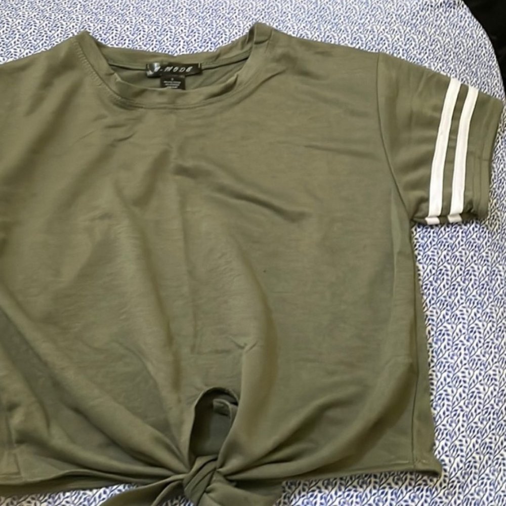 Women's Green Crop Top